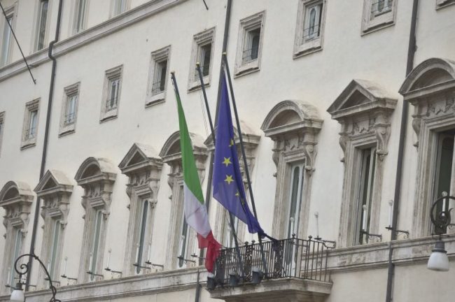 Manovra da 23 miliardi, il Cdm approva il documento programmatico: le novità previste