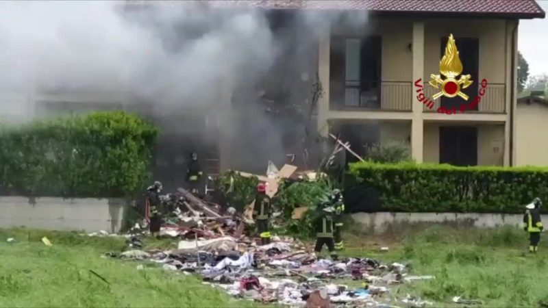 Esplosione in una villetta in provincia di Como, morto un giovane