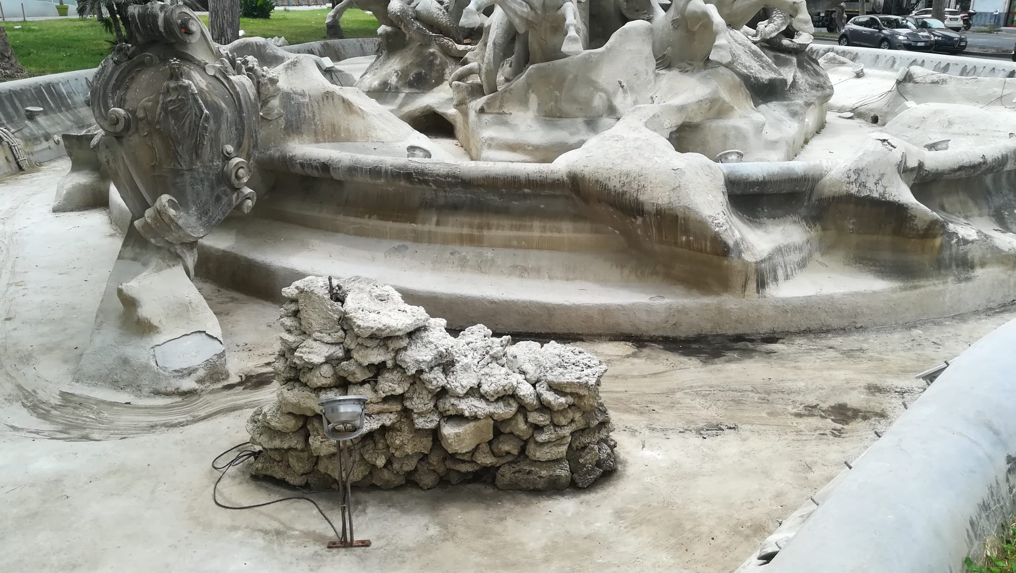 Ripulitura e manutenzione per la fontana di Proserpina: nuova vita a uno dei simboli di Catania