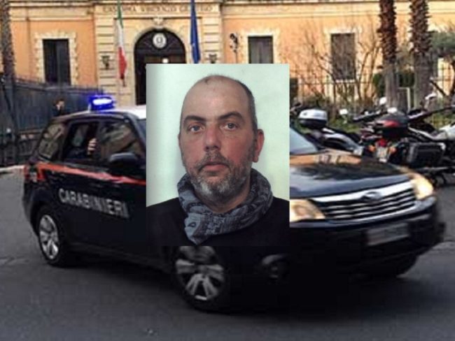In giro per Catania malgrado la misura restrittiva, in casa contatore manomesso: nei guai Lorenzo Riela