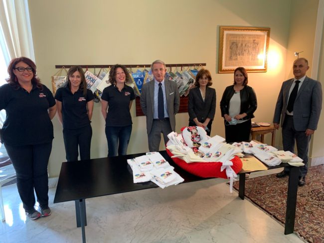 Catania, 86 lenzuoli per culla donati al Garibaldi Nesima dall’associazione Donne in 4×4