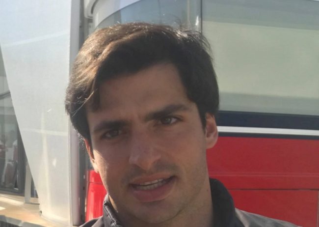 La Ferrari si ringiovanisce. Dopo l’addio di Vettel arriva Carlos Sainz Jr: “Ha dimostrato talento”
