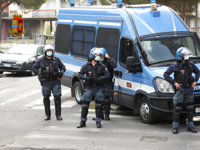 Catania, operazione in via Zia Lisa: arrestato un pregiudicato e 5 denunciati per vari reati – FOTO