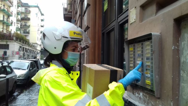 Catania, aumentate del 46% le consegne e-commerce: Poste Italiane fra i leaders del mercato