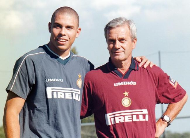 Lutto nel mondo del calcio: addio a Gigi Simoni, l’allenatore gentiluomo