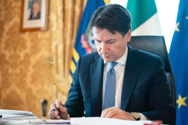 “Ho avvertito il peso dei vostri panni”. Dal ristoratore al barbiere, Conte e lettere del primo maggio