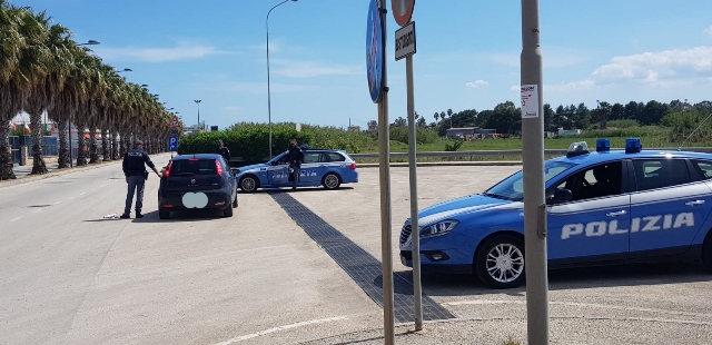 Posti di blocco in ogni dove per il 1° maggio: gente beccata in giro e con marijuana, raffica di sanzioni
