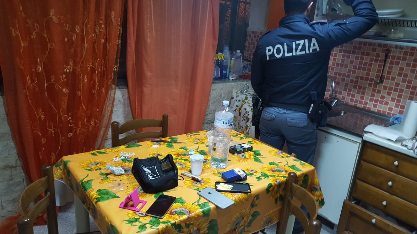 Vendita di crack nel quartiere nelle mani di Carmelo Tinnirello, 4 arresti tra pusher e collaboratori – NOMI eFOTO