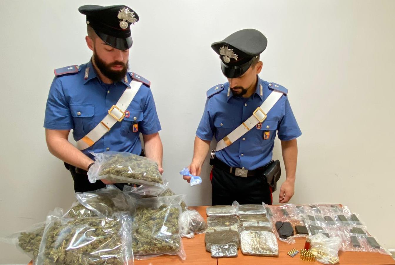 Controllo del territorio, spaccio in ogni dove: 7 soggetti in manette, sequestro di oltre 500 grammi di droga
