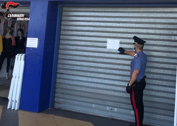 Emporio prosegue vendita di beni secondari ma non è autorizzato all’apertura: richiesta sospensione