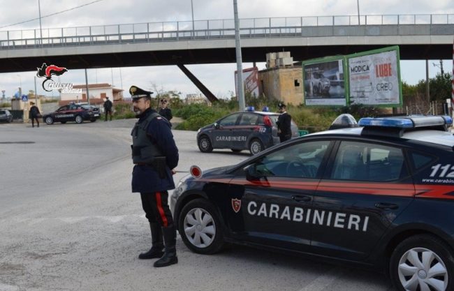 Chi fa “passeggiare” il cane con la macchina e chi compra un panino: le multe dell’ultimo giorno della Fase 1
