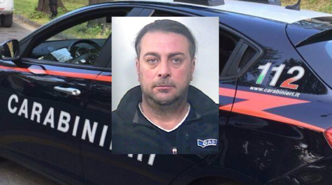 Marijuana, serra di coltivazione e fucile rubato: blitz all’alba nel Catanese, arrestato Fabio Cannizzaro