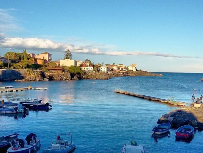 Ripartire dal turismo con il “bonus vacanza”: 500 euro per le famiglie, 300 per le coppie e 150 per i single