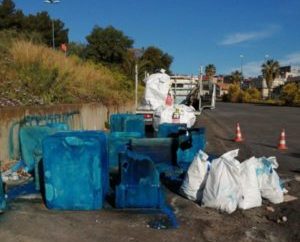 Librino, rimosse quindici vasche di amianto abbandonate in via Grimaldi: disposta bonifica area