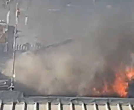 Terrazza avvolta dalle fiamme nel Catanese: la causa dell’incendio è un barbecue