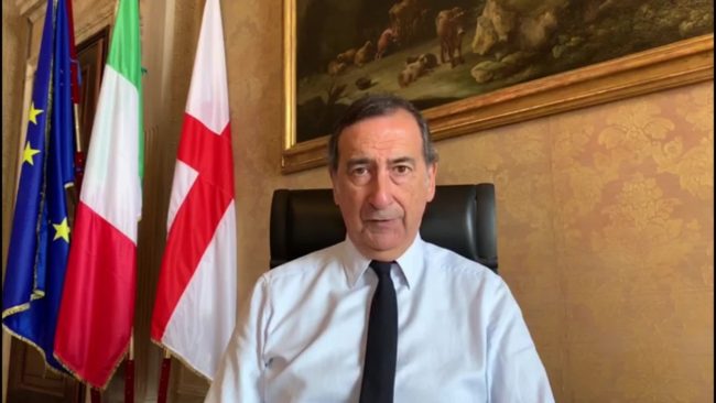 Coronavirus, Sala “prima parziale riapertura a Milano”