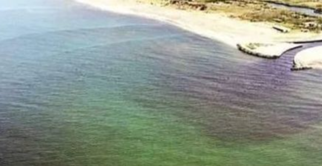 Stop alla quarantena e il mare cristallino di Caserta viene sporcato dagli scarichi abusivi