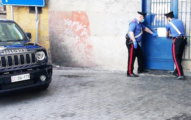 Smaltiva illegalmente rifiuti speciali: sequestrata officina meccanica nel Catanese