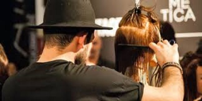 Moda capelli donna primavera-estate 2020, sfumature e luce per una testa “in salute” fisica e psicologica