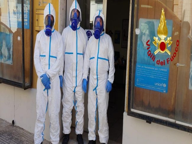Vigili del fuoco sanificano sede Unicef per consentirne la riapertura