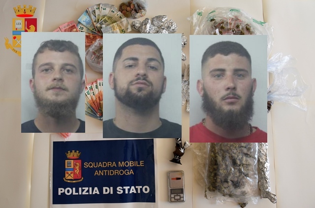 Smantellata base di spaccio in via Algeri, tre giovani in manette: cancello “in protezione” per spacciatori