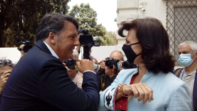 Renzi “La mossa del cavallo non e' il rimpasto di Governo”
