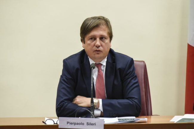 Stato di emergenza, Sileri: “Probabile fine il 31 marzo. Addio presto anche a mascherine e Green Pass”