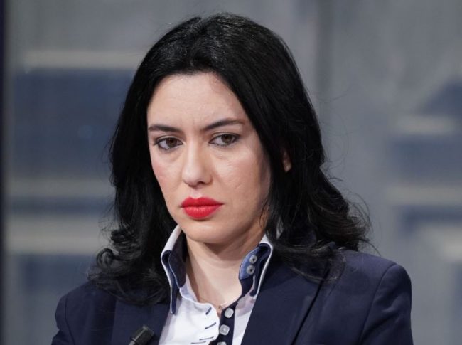 Scuola, ministero proporra' a Regioni di avviare il nuovo anno il 14/9
