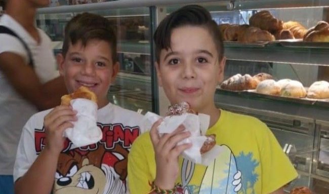 Cuginetti di Vittoria travolti da Suv, scarcerato il responsabile. La rabbia dei genitori: “Un’ingiustizia”