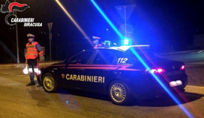 Movida nel mirino dei carabinieri: più di 300 persone controllate e 250 mezzi ispezionati