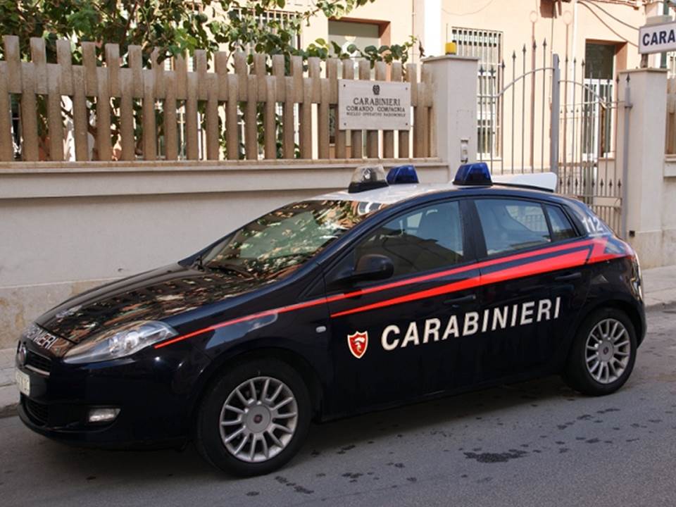 Evasione dai domiciliari, due casi in poche ore: arrestati giovani