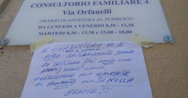 “Bar riaperti, consultori no”: Non Una Di Meno contro la chiusura, “sono indispensabili per la tutela della salute femminile”