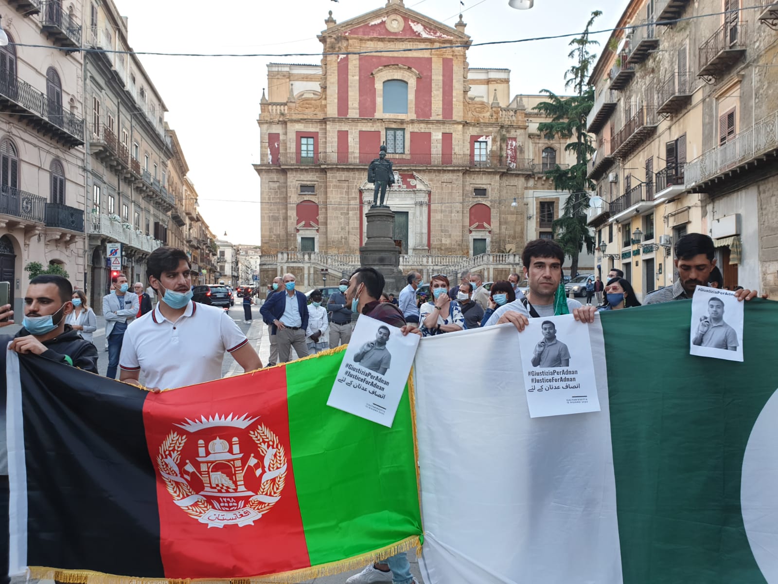 Omicidio Adnan Siddique, forte partecipazione alla manifestazione per chiedere verità e giustizia