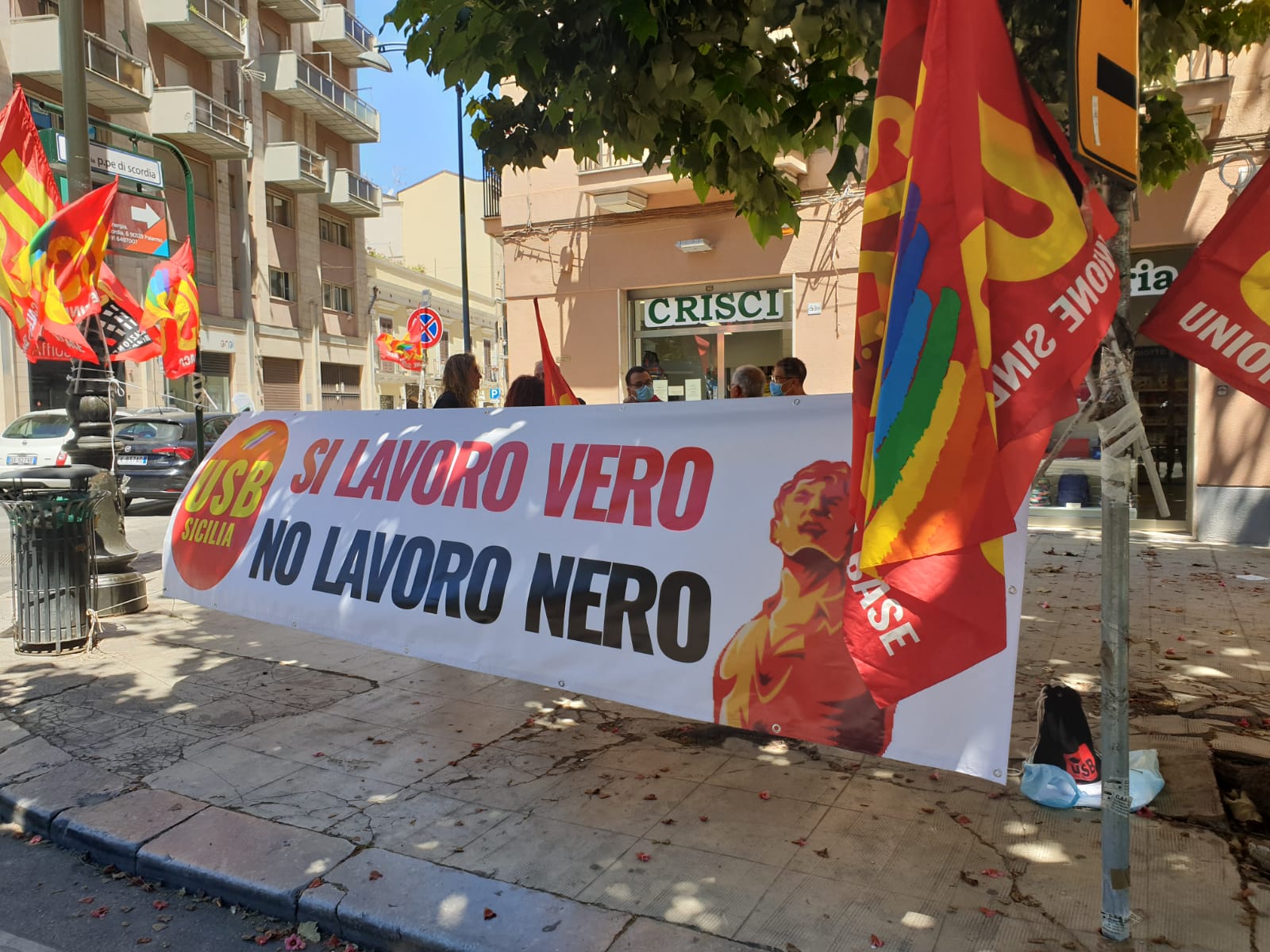 Mobilitazione nazionale USB, presidio in Prefettura: “La pazienza è finita. Si lavoro vero, no lavoro nero”