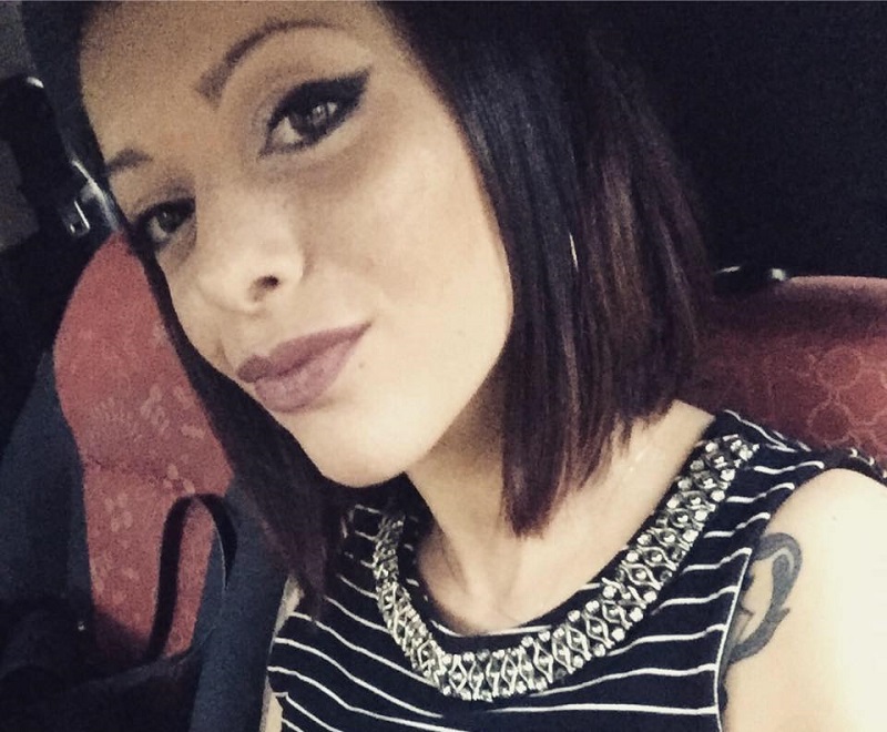 Mercedes contro Bmw, violento scontro frontale: morta sul colpo la 29enne Janis Turco