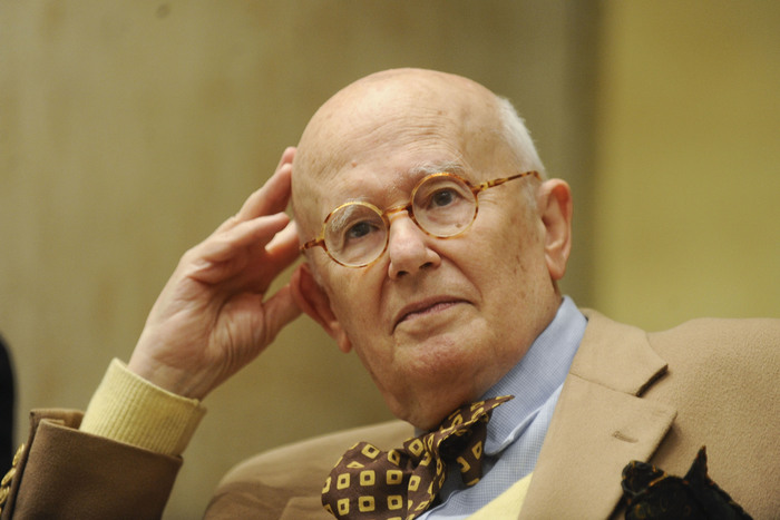 Giornalismo in lutto, morto Roberto Gervaso. Assessore Samonà: “Un uomo di cultura e di penna che amava la Sicilia”