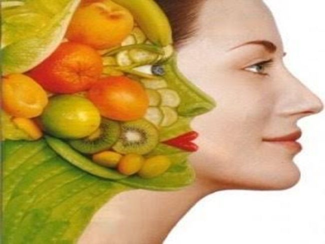 Gli alimenti che nutrono la pelle
