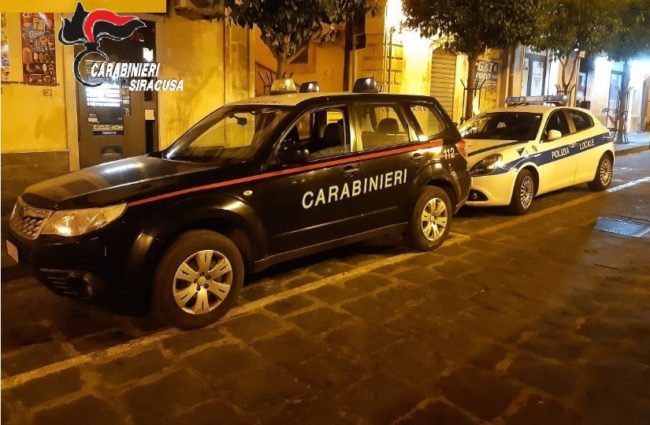 Pub e bar nel mirino dei controlli, assembramenti e zero rispetto delle regole: due titolari nei guai