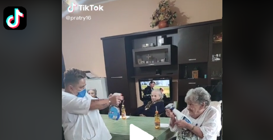 Anziani catanesi “decollano” su TikTok, oltre un milione di visualizzazioni per gli ospiti di una Rsa – VIDEO