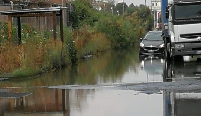 Zona industriale di Catania, firmato passaggio di competenze al Comune: gestore unico per fognature e acqua potabile
