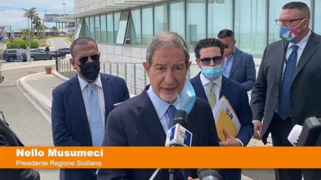 Alitalia, Musumeci “Chiediamo biglietto unico, basta angherie”