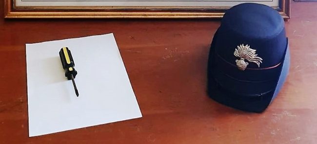 Tutta colpa di uno schiaffo, 26enne del Catanese minacciava da anni titolare di un bar: arrestato