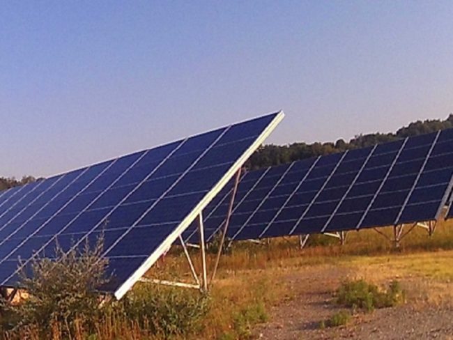 Schifani sospende in Sicilia il rilascio delle autorizzazioni per il fotovoltaico