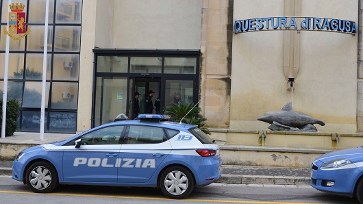 Catania, identificate e controllate 179 persone: sanzionato commerciante per occupazione del suolo pubblico