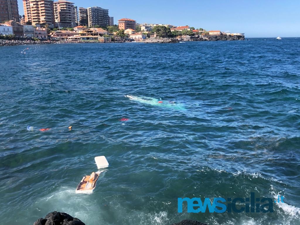 Due barche affondate a Ognina: sommozzatori in azione, ancora nessuna certezza su eventuali dispersi- FOTO e VIDEO