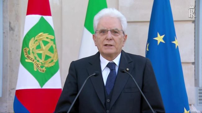 Coronavirus, Mattarella “La risalita non sarà veloce”