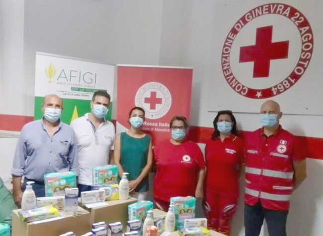 Solidarietà dalle Fiamme Gialle e dalla Farmacia Brancato: aiuto alle famiglie in difficoltà