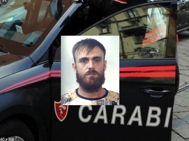 A bordo di una Fiat Panda anziché ai domiciliari, si nasconde alla vista dei carabinieri: arrestato 35enne catanese