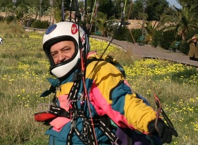 Volo col parapendio finito in tragedia, Fiorenzo Borgia muore dopo lo schianto al suolo