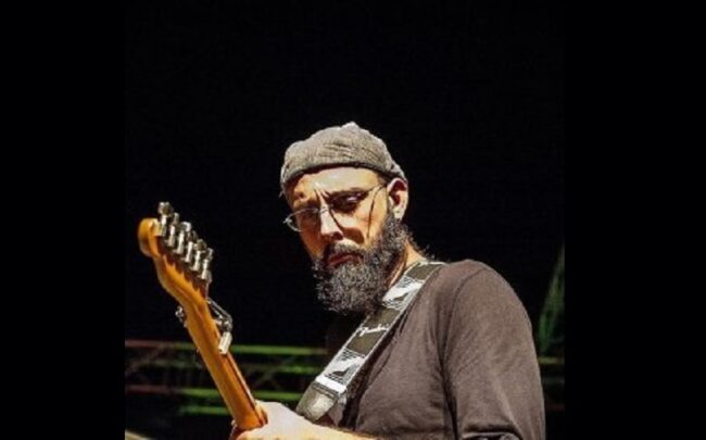 Rimprovera automobilista che stava per investire donna e viene massacrato di botte: vittima il musicista Giambertone